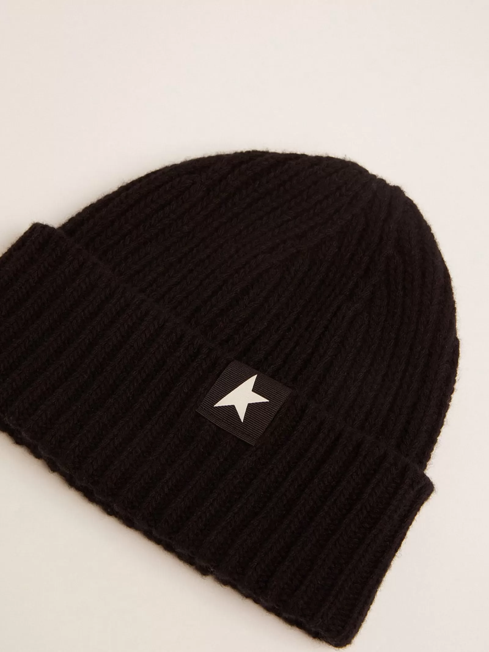 Bonnet noir en laine avec étoile blanche | Golden Goose Shop
