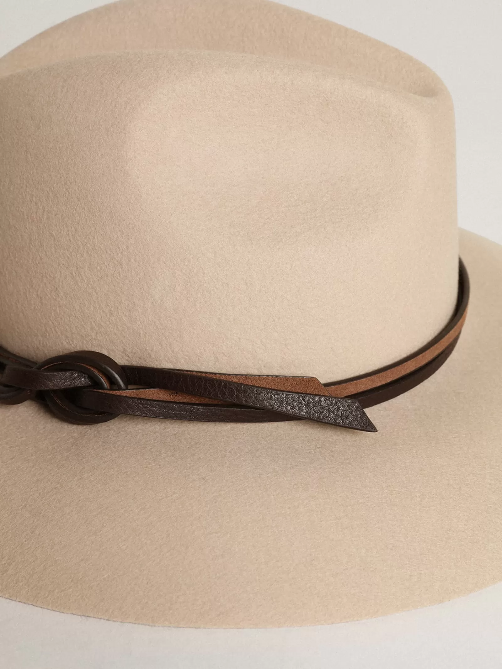 Chapeau fedora collection Journey couleur tourterelle avec bride en cuir | Golden Goose Best Sale
