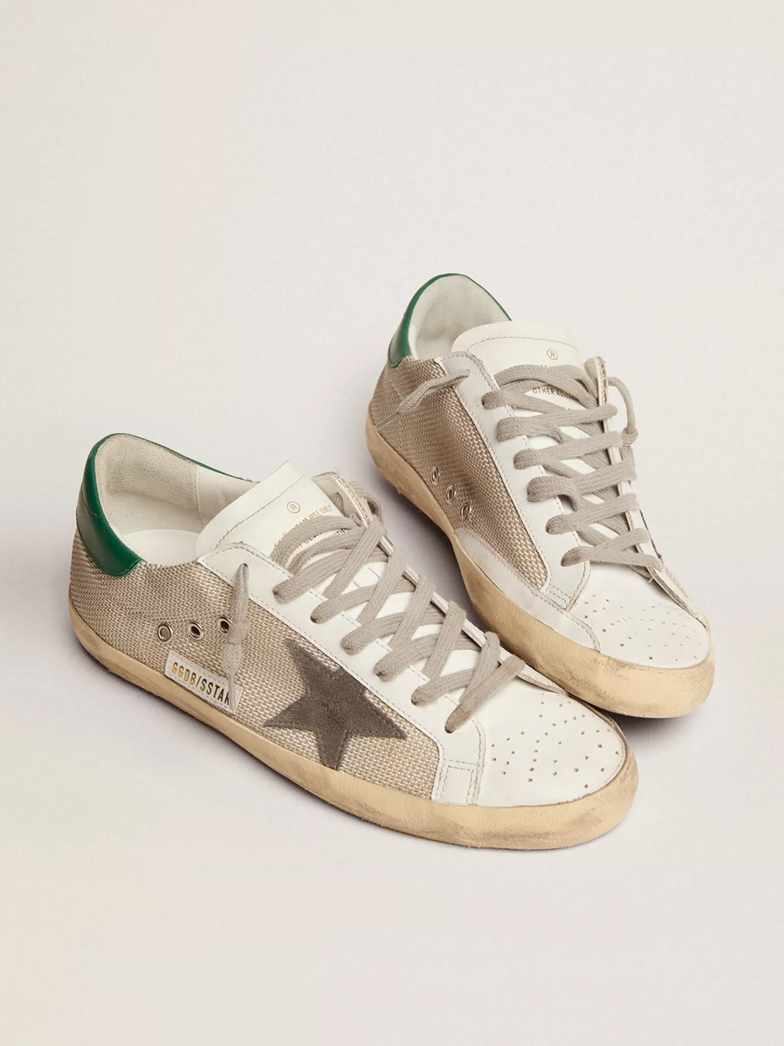 Super-Star homme en résille argenté clair avec étoile grise | Golden Goose Clearance