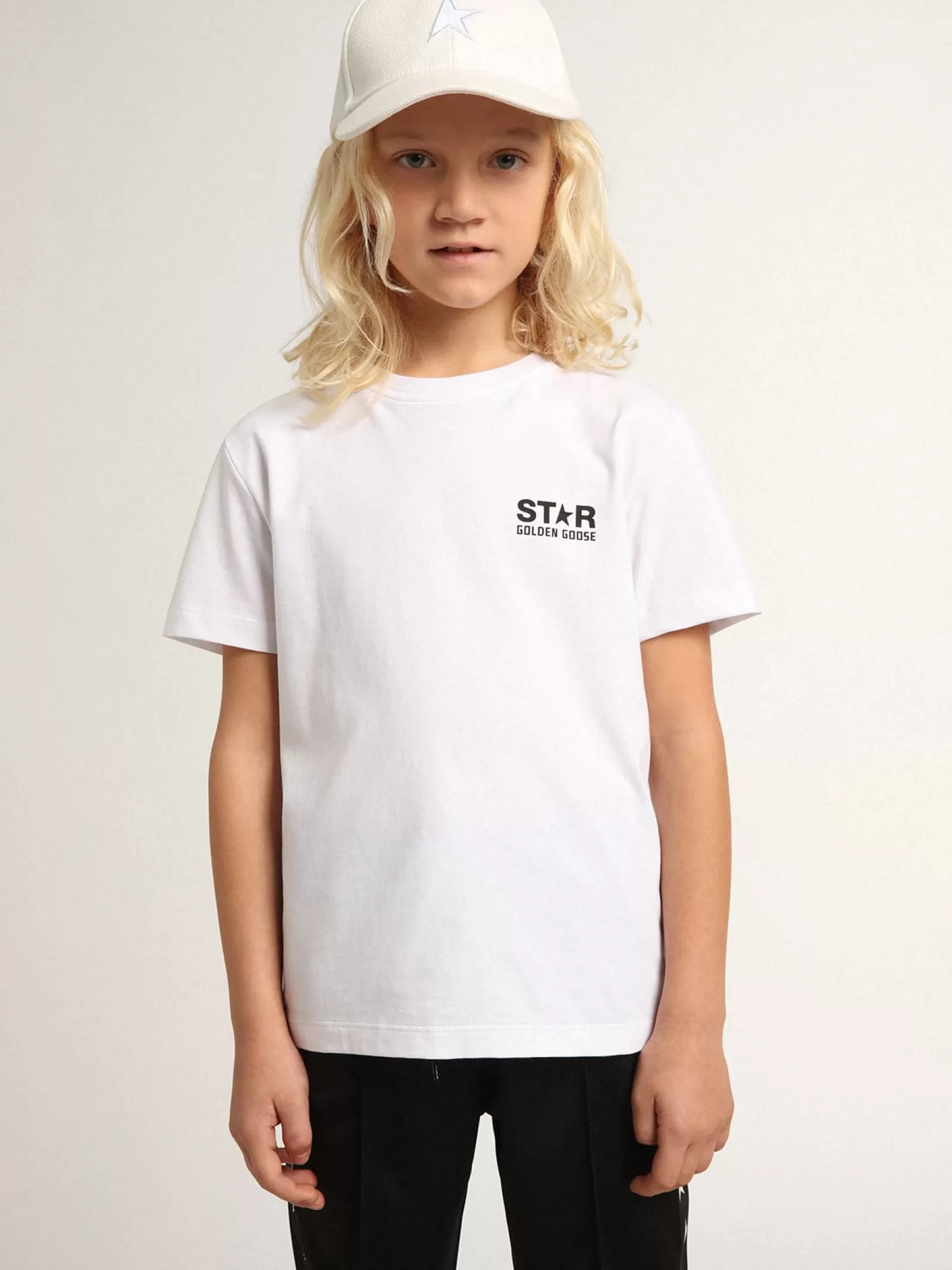 T-shirt blanc avec logo et étoile noirs contrastés | Golden Goose Fashion