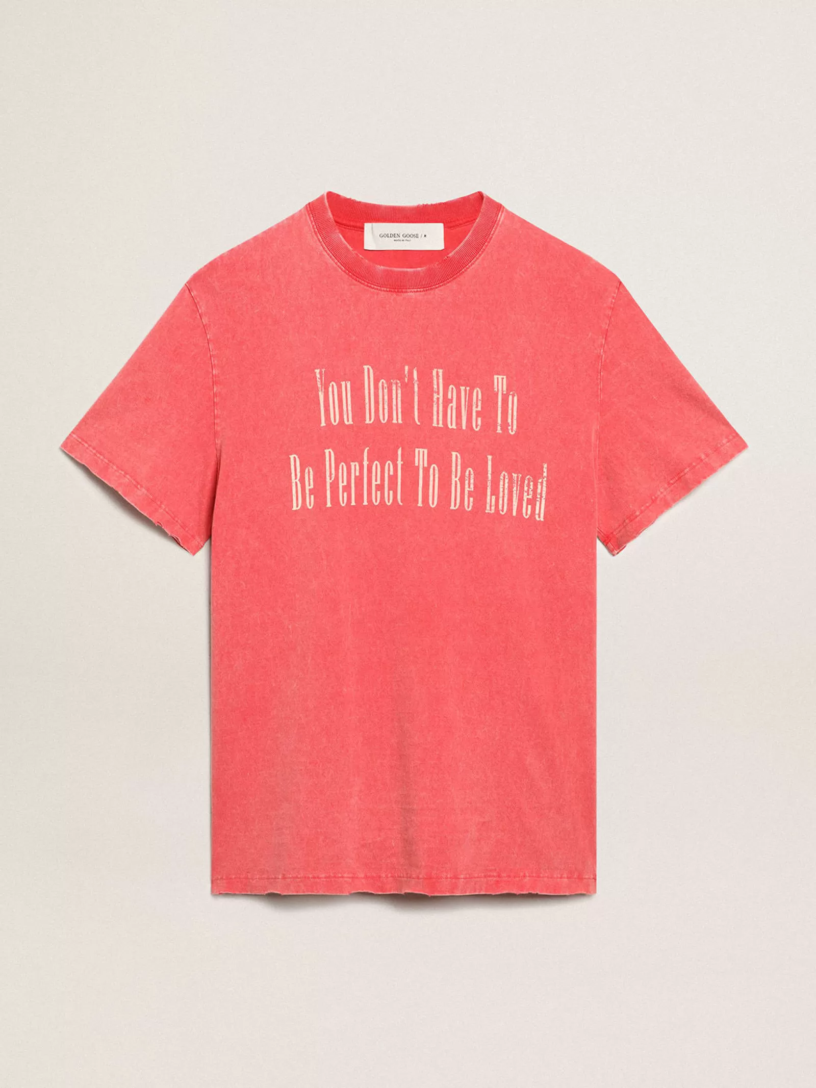 T-shirt rouge avec inscription imprimée écrue | Golden Goose Shop